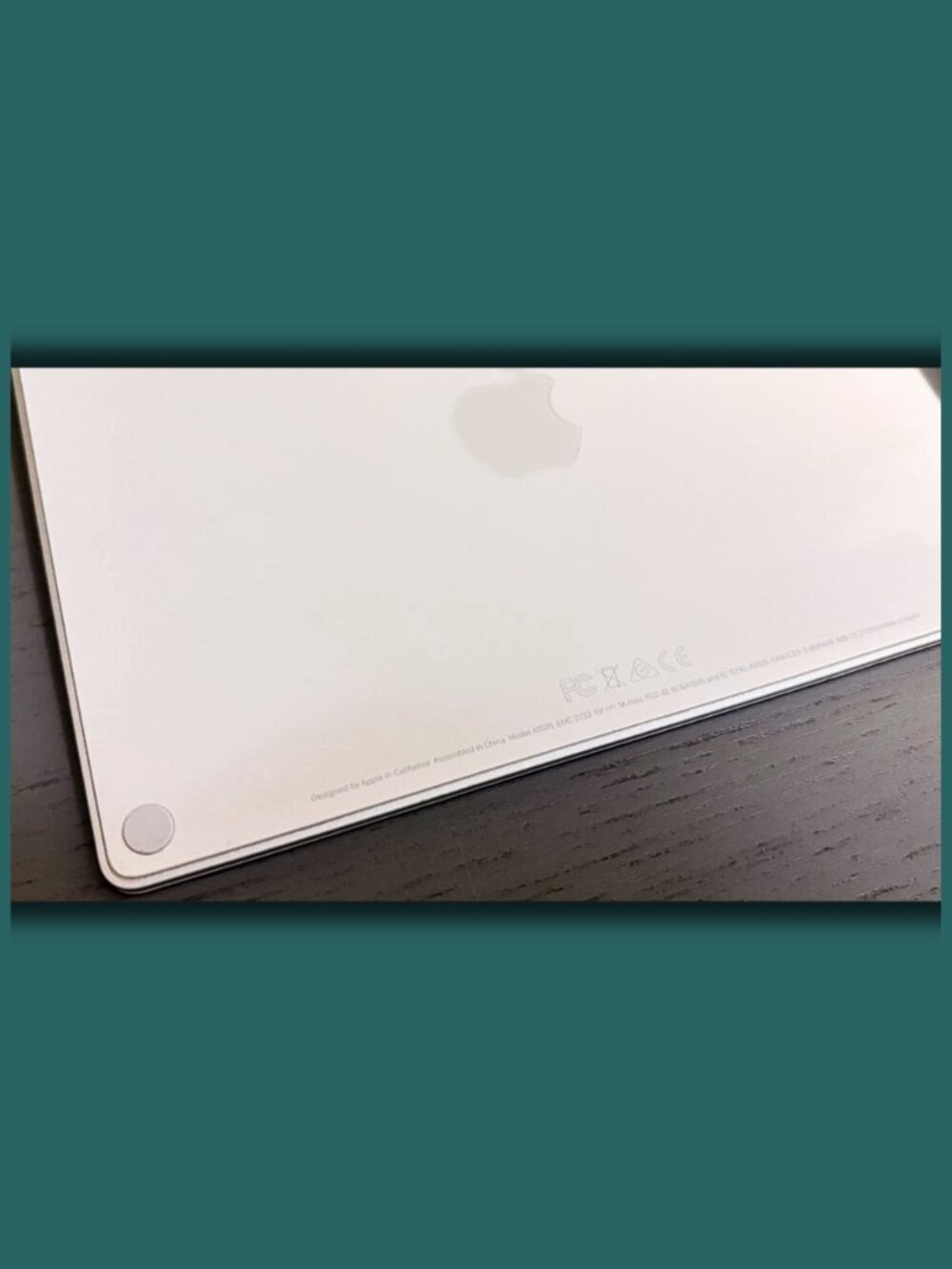 2020 iMac Magic Trackpad | WHITE | ⚡️Lightning Cable Charging - Picture 2 of 3